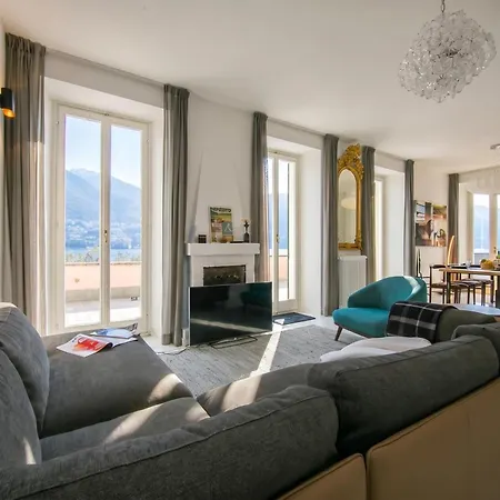 Teresa On Como's Lakeshore Villa