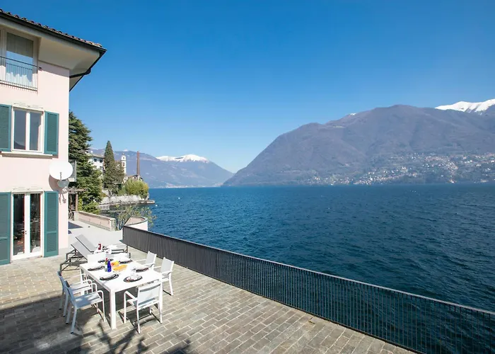 ヴィラ Teresa On Como's Lakeshore *